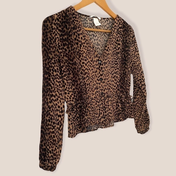 H&M Cheetah Print Crepe Blouse - Picture 2 of 10
